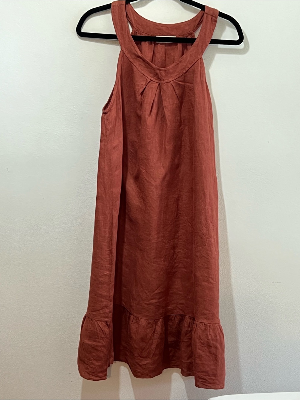 Sleeveless Rust Midi Dress with Ruffle Hem